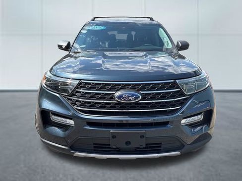 Used 2022 Ford Explorer XLT AWD/4WD image 6