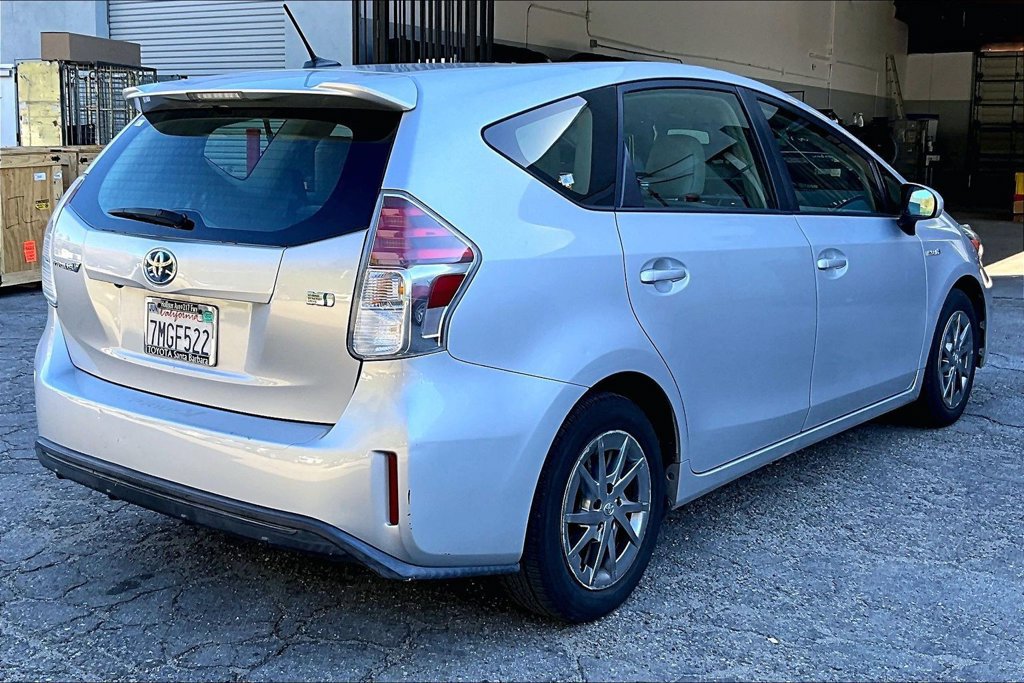 Used 2015 Toyota Prius V Four FWD image 4