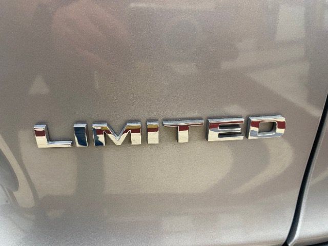 Used 2020 Jeep Cherokee Limited FWD image 9