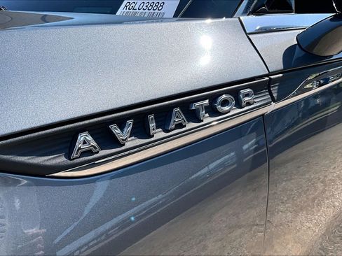 Used 2024 Lincoln Aviator Reserve AWD/4WD image 19