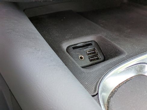 Used 2020 Buick Enclave Essence w/ Sport Touring Edition image 31