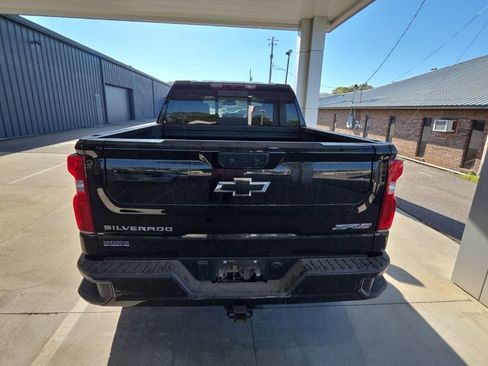 Used 2025 Chevrolet Silverado 1500 ZR2 image 4