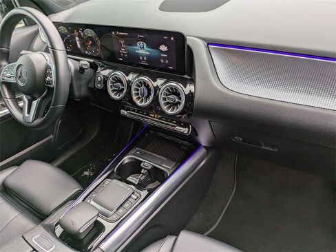 Used 2023 Mercedes-Benz GLA 250 4MATIC image 36