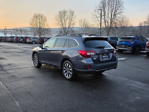 Used 2017 Subaru Outback 2.5i Limited image 6