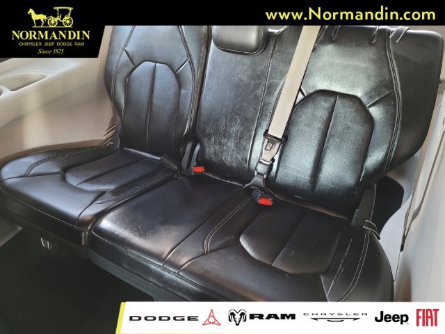 Used 2024 Chrysler Pacifica Limited FWD image 18