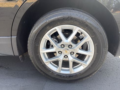 Used 2024 Chevrolet Equinox LT AWD/4WD image 11