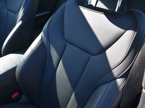 Used 2024 BMW 330i xDrive 330i xDrive image 11