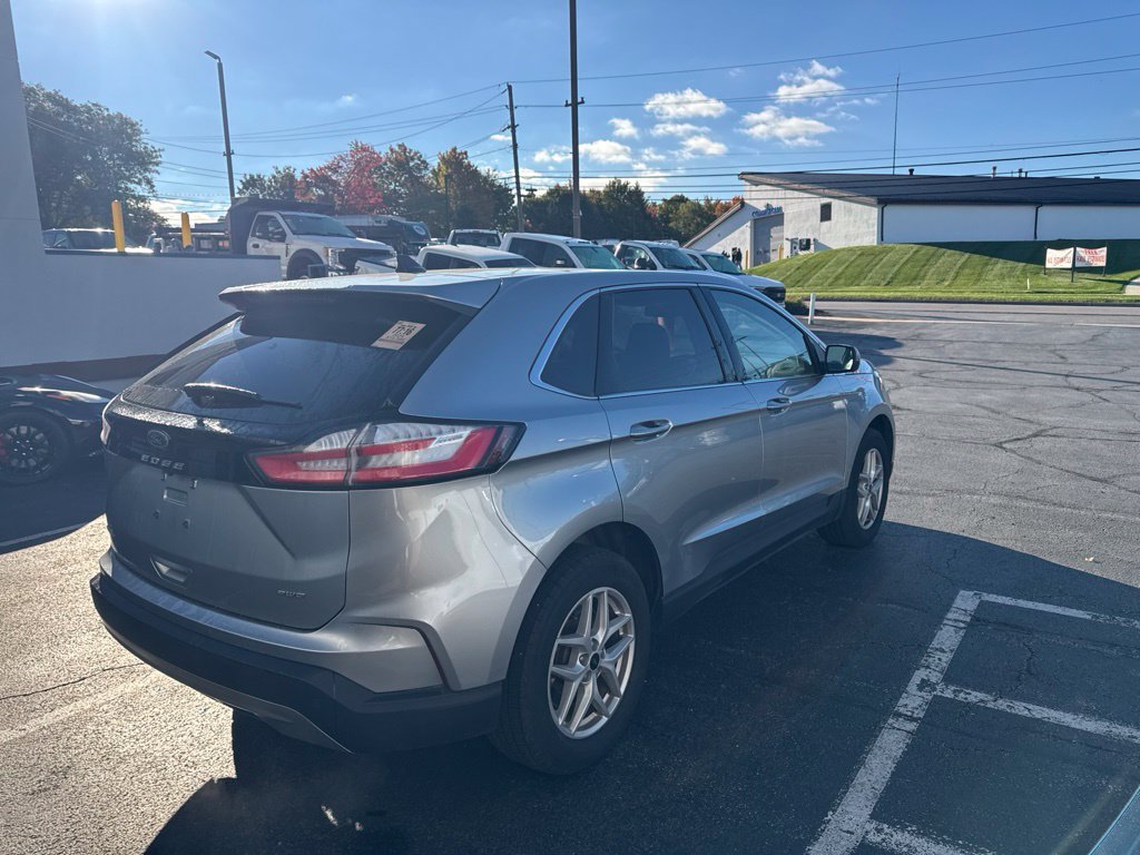 Used 2024 Ford Edge SEL w/ Convenience Package AWD/4WD image 5