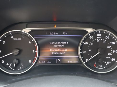 Used 2021 Nissan Sentra SV w/ Trunk Package FWD image 9