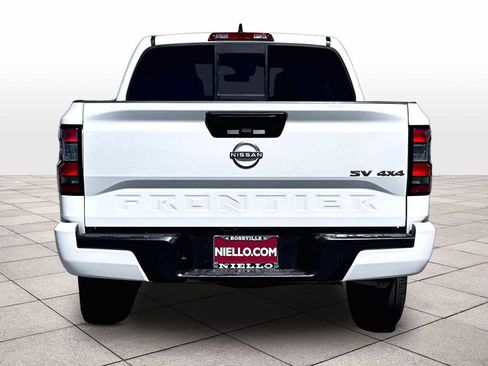 Used 2022 Nissan Frontier SV AWD/4WD image 7