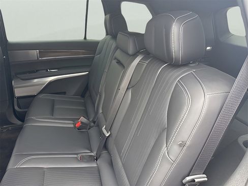 New 2026 Cadillac Vistiq Luxury image 28