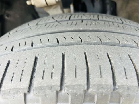 Used 2023 Jeep Grand Cherokee L Limited w/ Black Appearance Package image 47