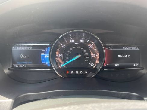 Used 2017 Ford Explorer XLT w/ Equipment Group 202A FWD image 15
