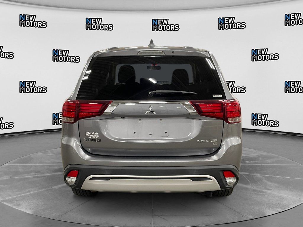 Used 2019 Mitsubishi Outlander SE AWD/4WD image 4