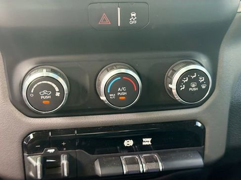Used 2020 RAM 3500 Big Horn AWD/4WD image 30
