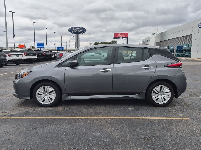 Used 2025 Nissan Leaf S FWD image 4