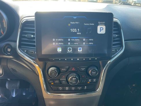 Used 2018 Jeep Grand Cherokee Altitude image 24