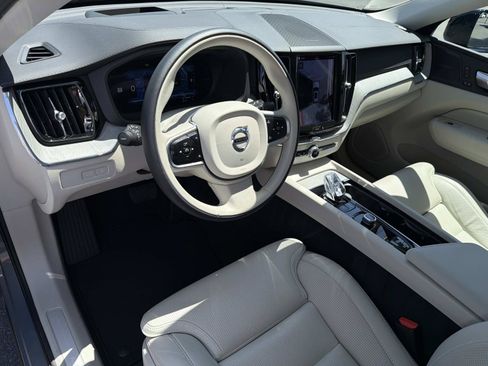 Certified 2023 Volvo XC60 T8 Ultimate w/ Climate Package AWD/4WD image 9