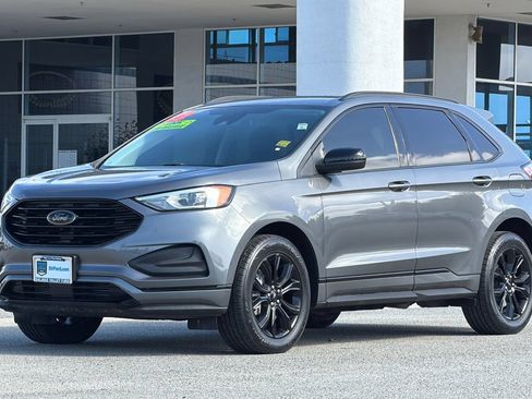 Used 2022 Ford Edge SE w/ Black Appearance Package AWD/4WD image 8