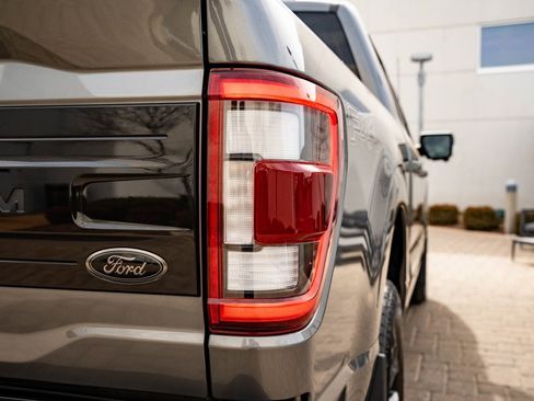 Used 2023 Ford F150 Platinum w/ FX4 Off-Road Package image 9