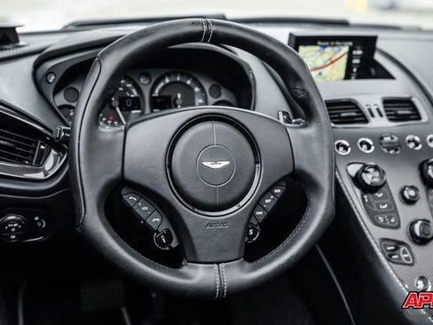 Used 2016 Aston Martin Vanquish Volante image 2