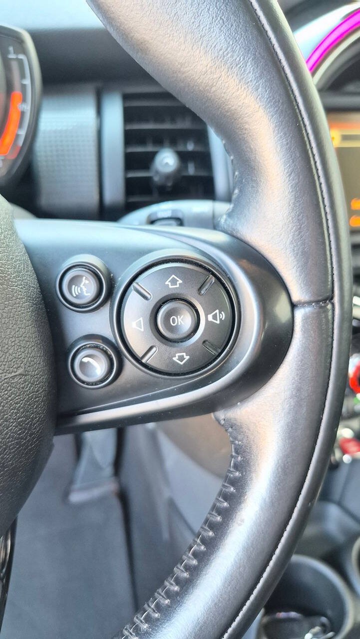 Used 2018 MINI Cooper 2-Door Hardtop FWD image 35