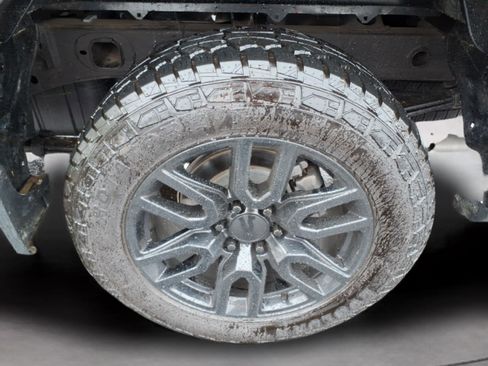 Used 2022 Chevrolet Silverado 1500 High Country w/ High Country Premium Package image 12