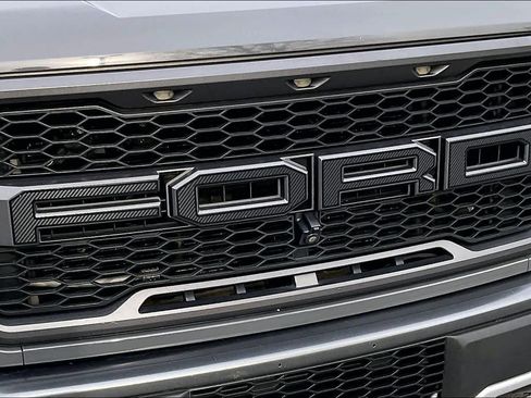 Used 2018 Ford F150 Raptor w/ Equipment Group 802A Luxury image 31