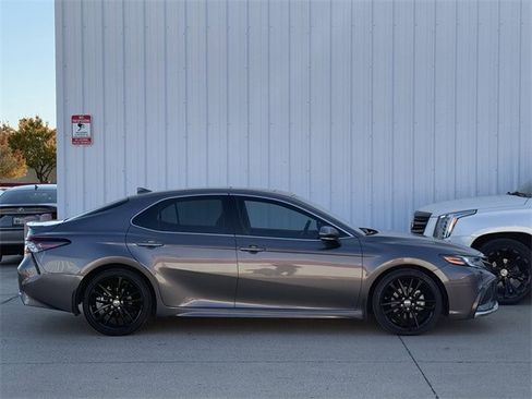 Used 2024 Toyota Camry XSE image 3