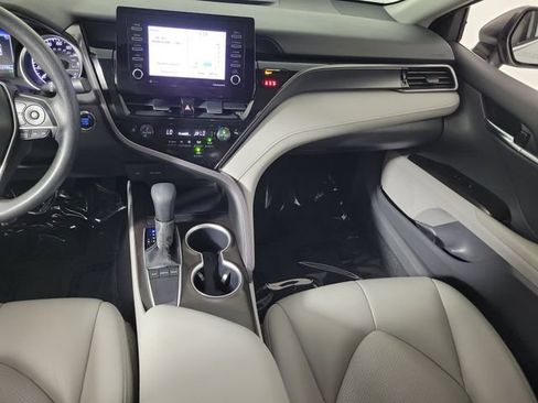 Used 2024 Toyota Camry LE w/ Convenience Package FWD image 17