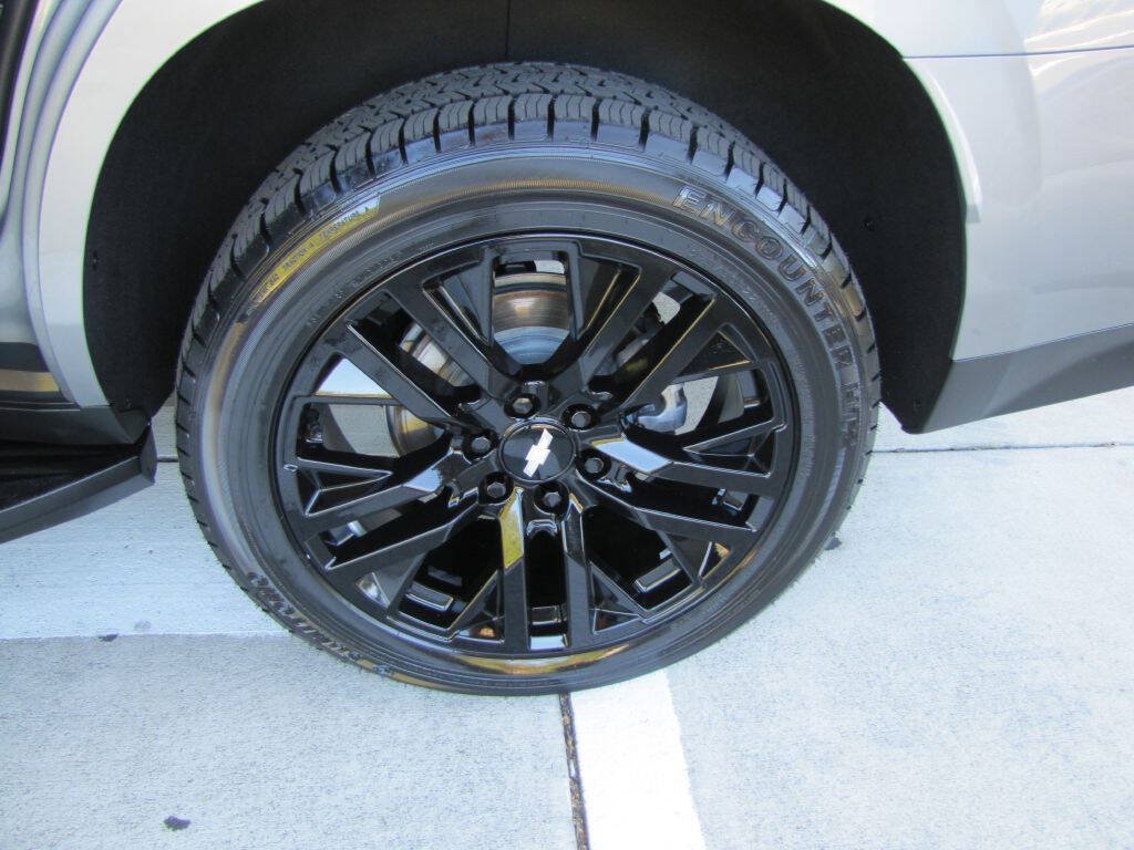 Used 2023 Chevrolet Tahoe LT w/ LT Signature Plus Package RWD image 29