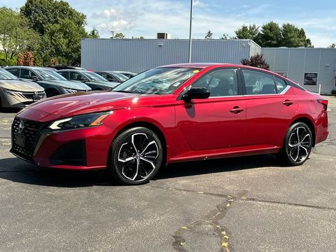 Certified 2024 Nissan Altima 2.5 SR w/ SR Premium Package AWD/4WD image 5