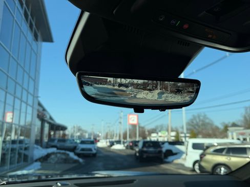 Used 2024 Cadillac Escalade ESV Premium Luxury image 49