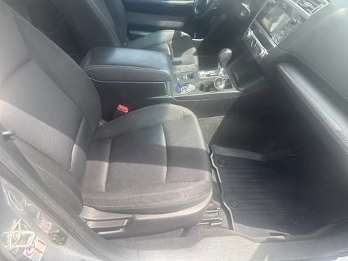 Used 2015 Subaru Legacy 2.5i Premium AWD/4WD image 4