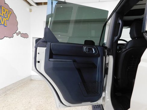 Used 2025 Ford Bronco Badlands AWD/4WD image 57