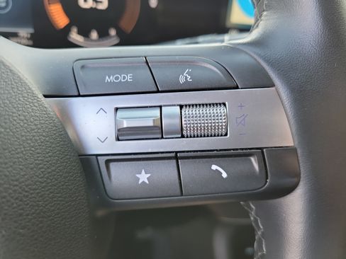 Used 2025 Hyundai Kona SEL FWD image 22