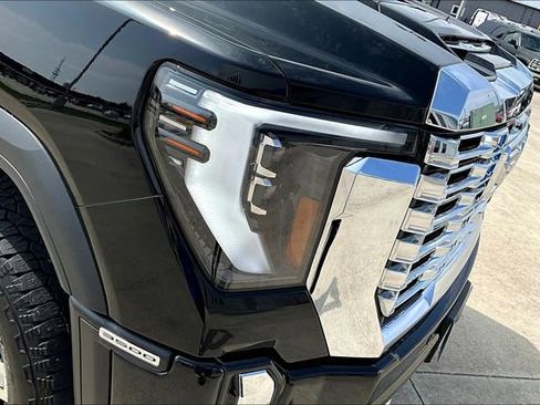 Used 2025 GMC Sierra 3500 Denali w/ Denali Reserve Package AWD/4WD image 33