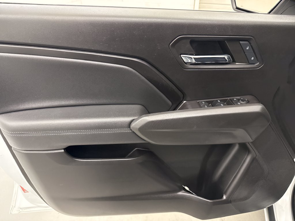Used 2024 Chevrolet Colorado LT w/ LT Convenience Package III RWD image 16