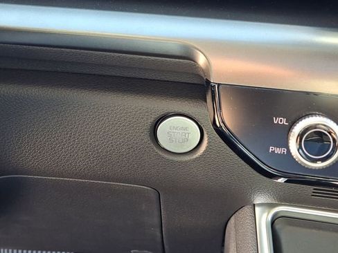 New 2026 Kia Carnival SX w/ SX Dark Edition Package FWD image 12