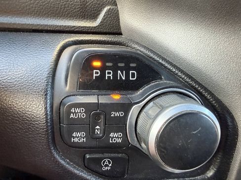 Used 2020 RAM 1500 Big Horn AWD/4WD image 17