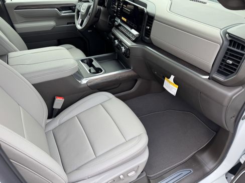 New 2025 GMC Sierra 2500 SLT w/ SLT Premium Package image 41