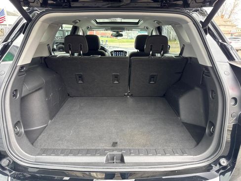 Used 2019 GMC Terrain SLE w/ Driver Convenience Package image 12