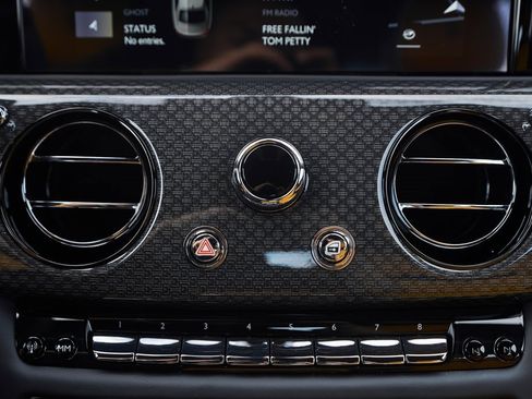 Used 2025 Rolls-Royce Ghost Black Badge image 72