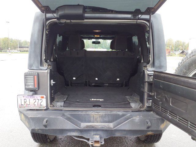 Used 2016 Jeep Wrangler Unlimited Rubicon w/ Connectivity Group AWD/4WD image 22
