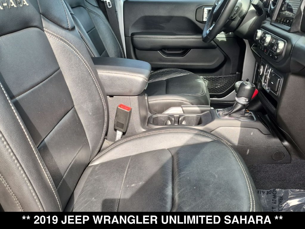 Used 2019 Jeep Wrangler Unlimited Sahara AWD/4WD image 32