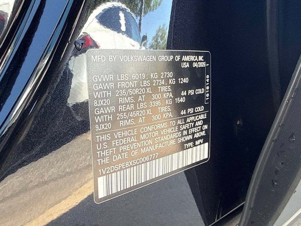 Certified 2025 Volkswagen ID.4 Pro AWD/4WD image 30