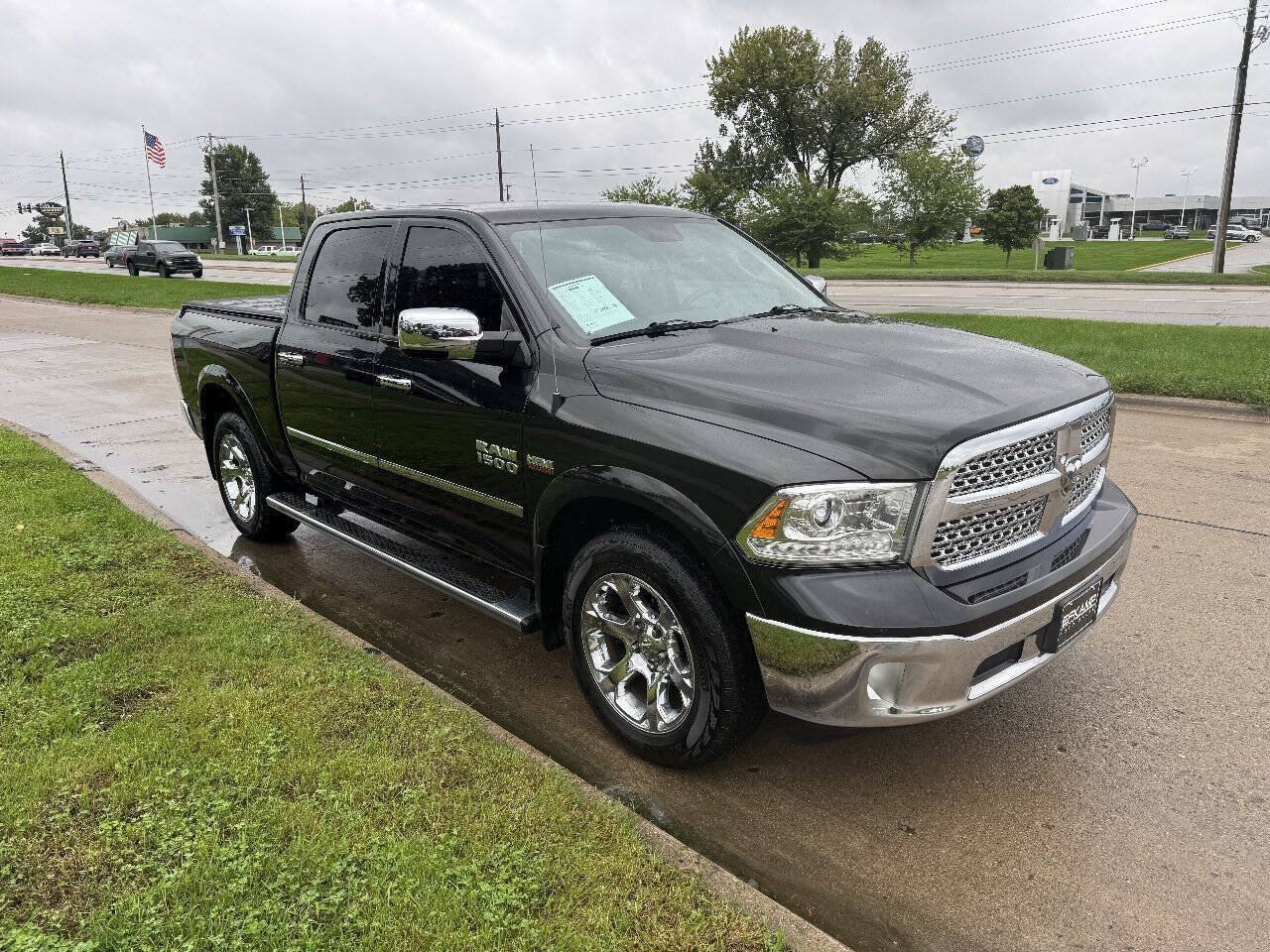 Used 2016 RAM 1500 Laramie w/ Convenience Group AWD/4WD image 7