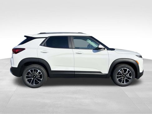 New 2026 Chevrolet TrailBlazer LT w/ Convenience Package image 2