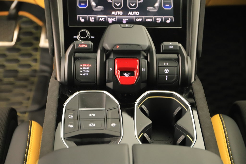 Used 2024 Lamborghini Urus S AWD/4WD image 22