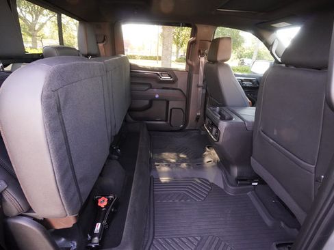 Used 2023 GMC Sierra 1500 AT4 w/ AT4 Premium Package AWD/4WD image 33